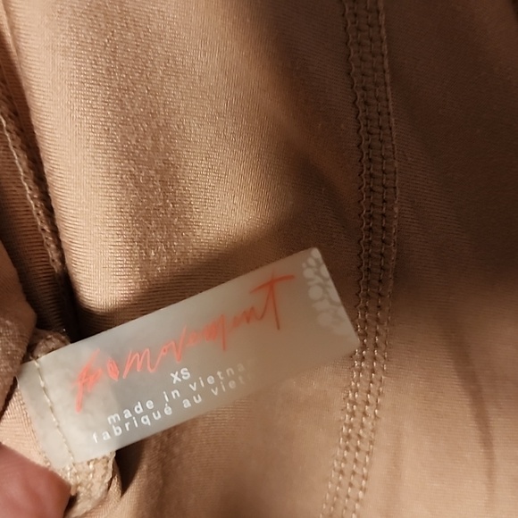 FP Movement By Free People Capri Size XS NWOT - Picture 9 of 9